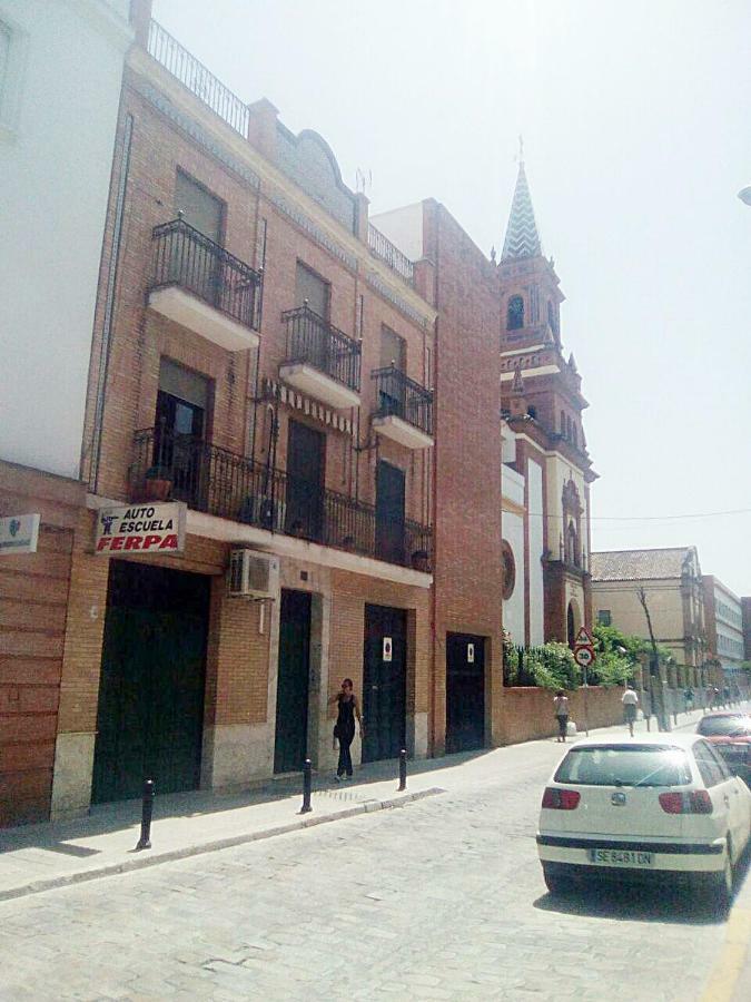 Azahar Apartamentos Triana V Seville Exterior photo